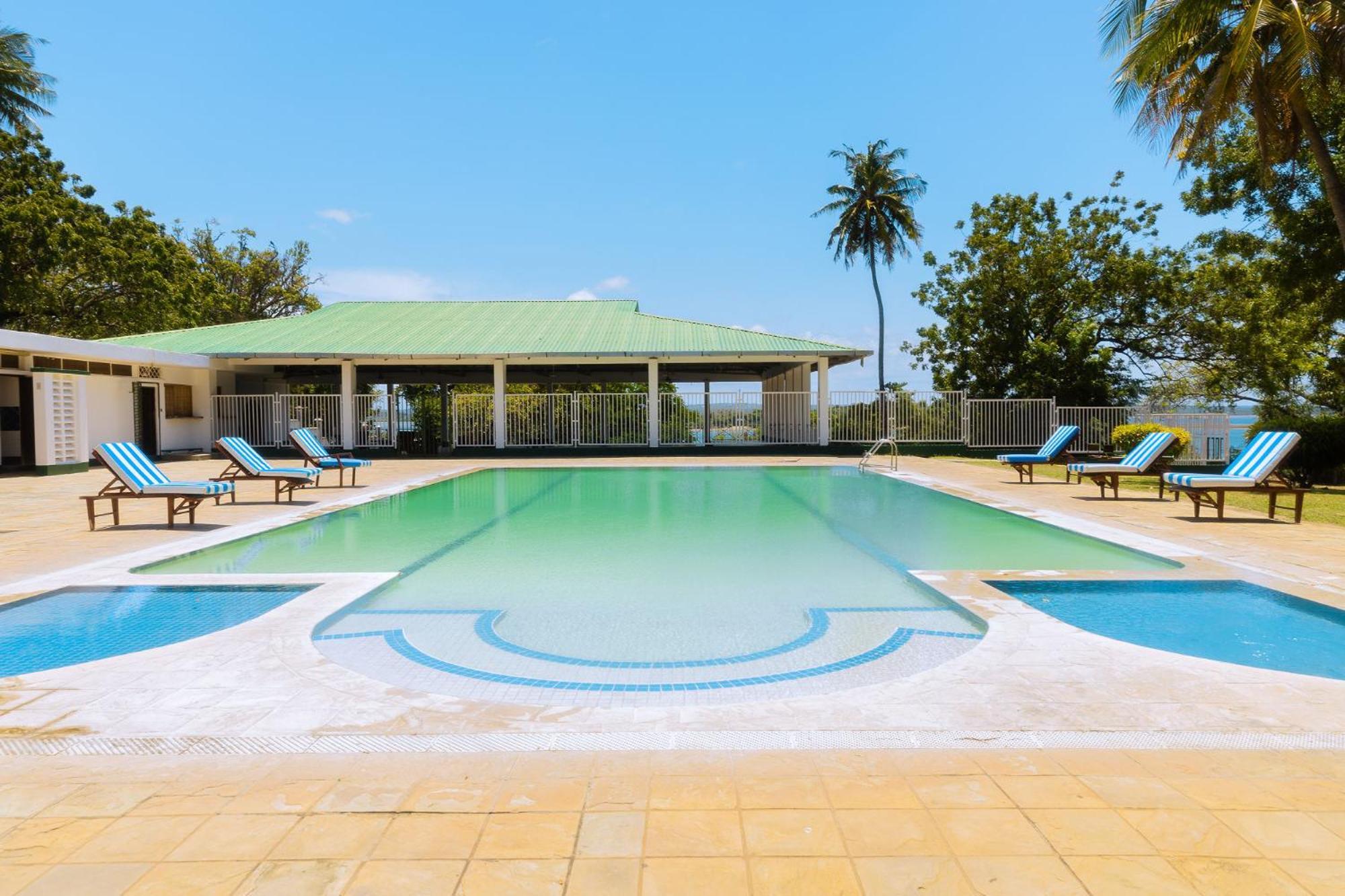 Mkonge Hotel Tanga Esterno foto